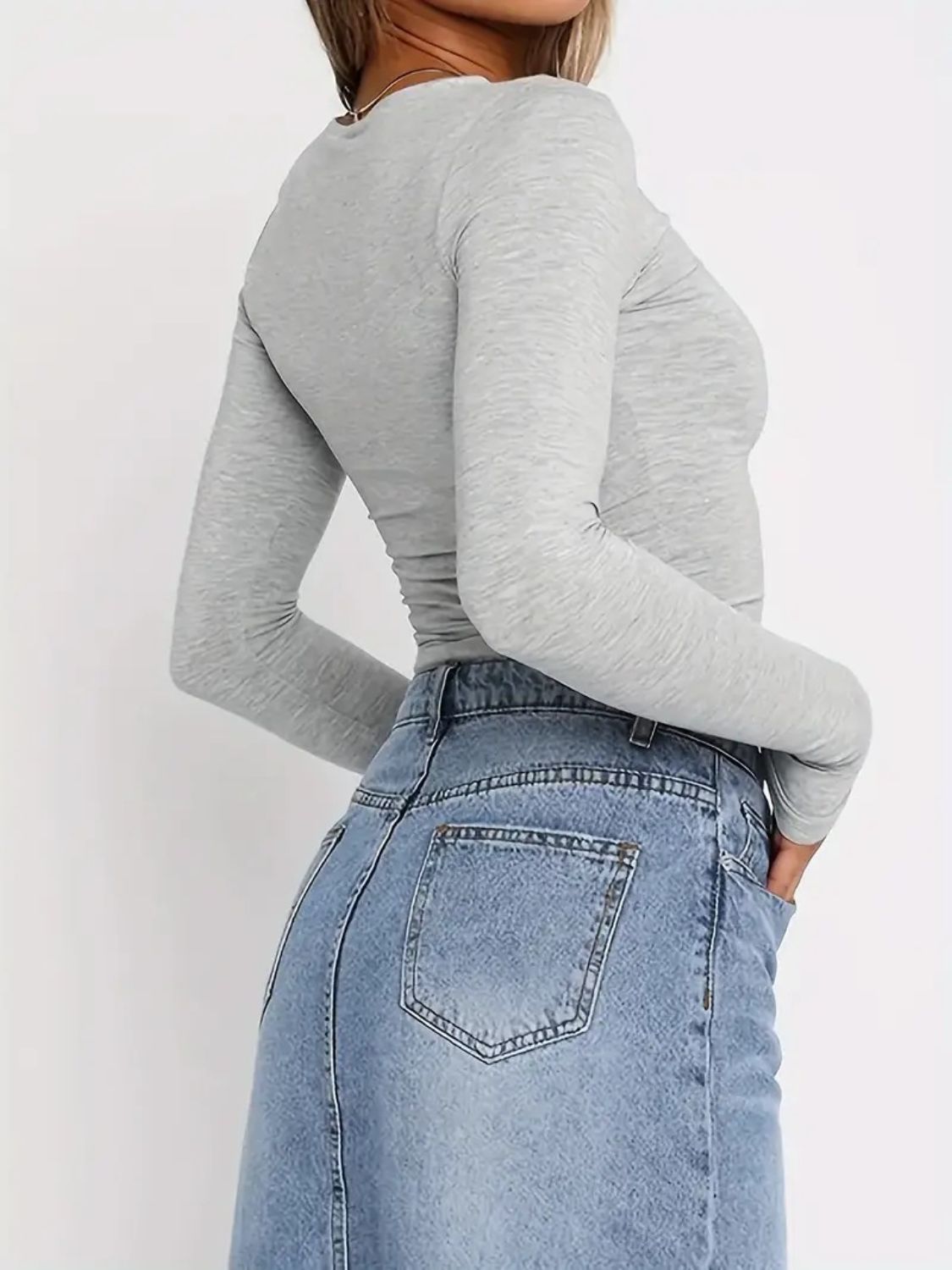 Women's Round Neck Long Sleeve T-Shirt