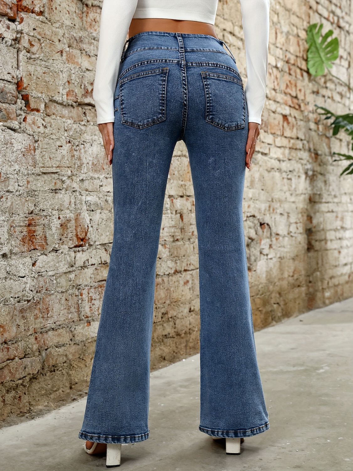 Women's Pocketed Bootcut Jeans