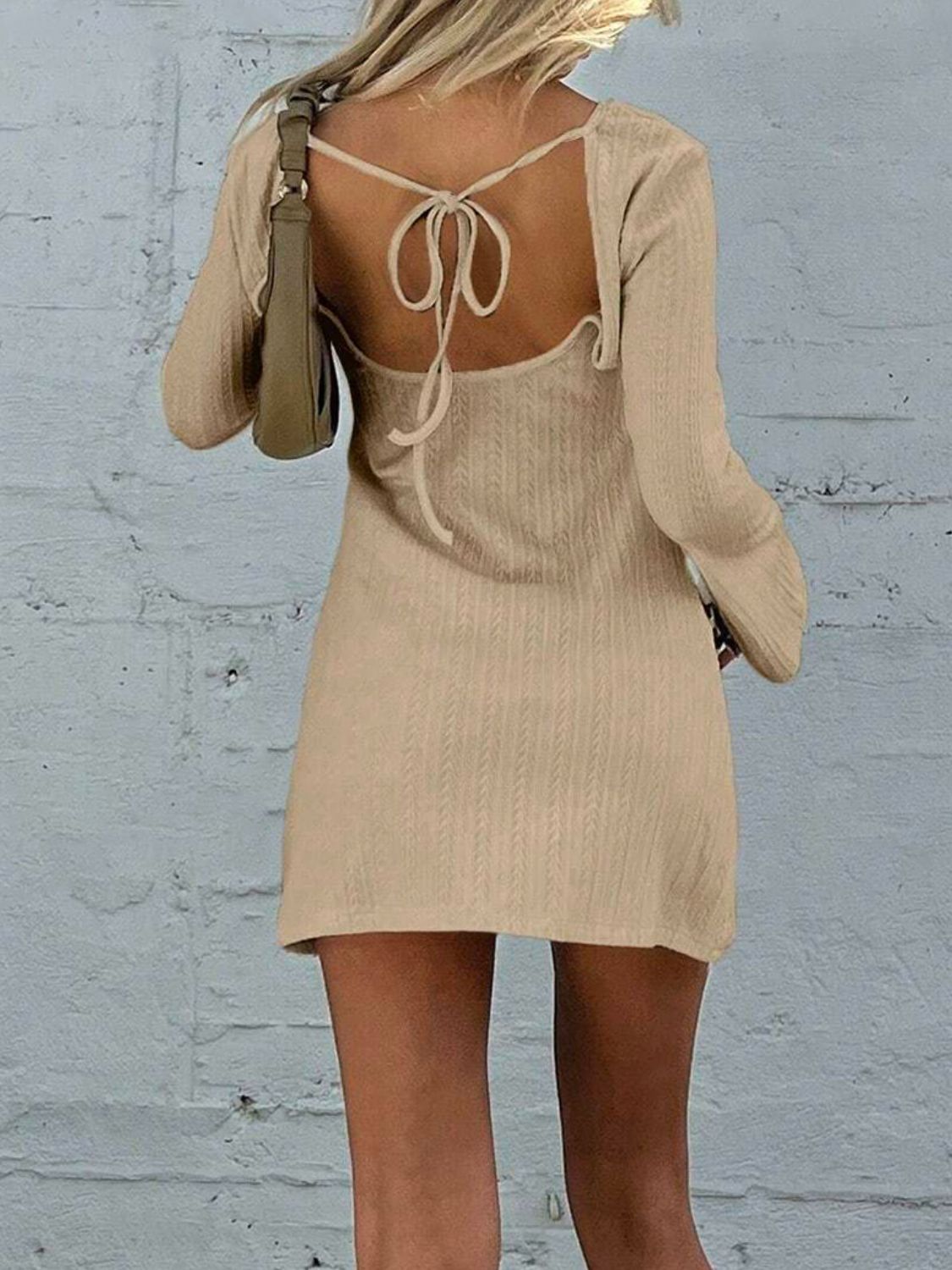 Women's Backless Round Neck Long Sleeve Mini Dress