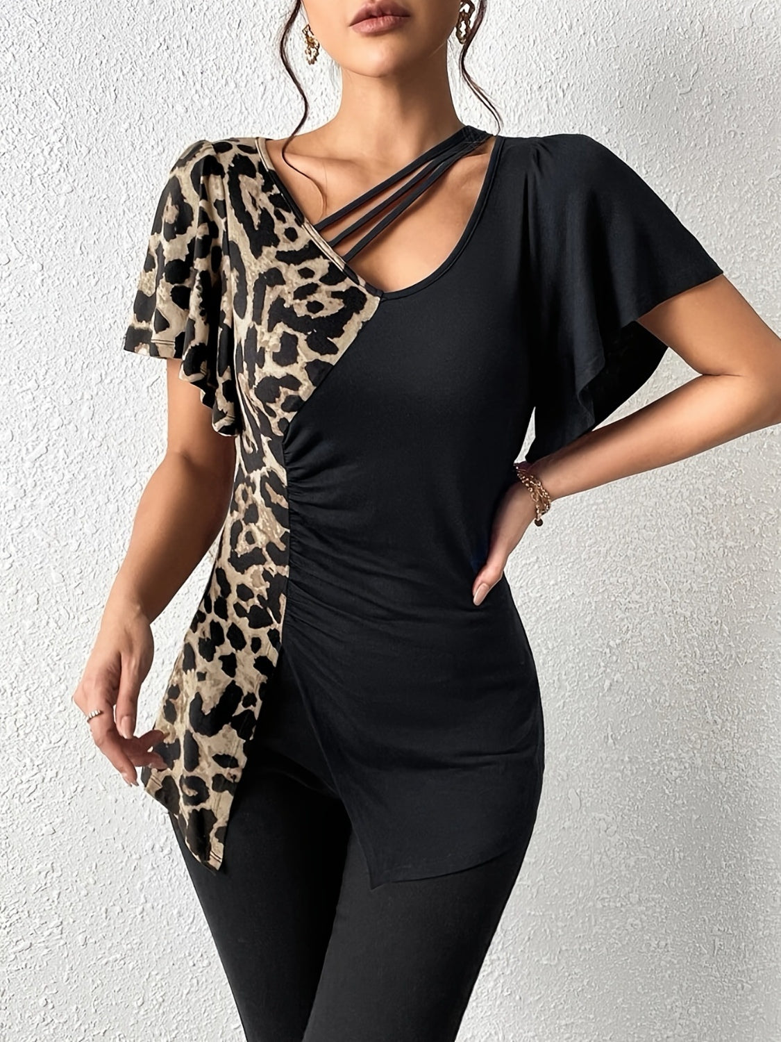 Women's Ruched Leopard Flutter Sleeve Top