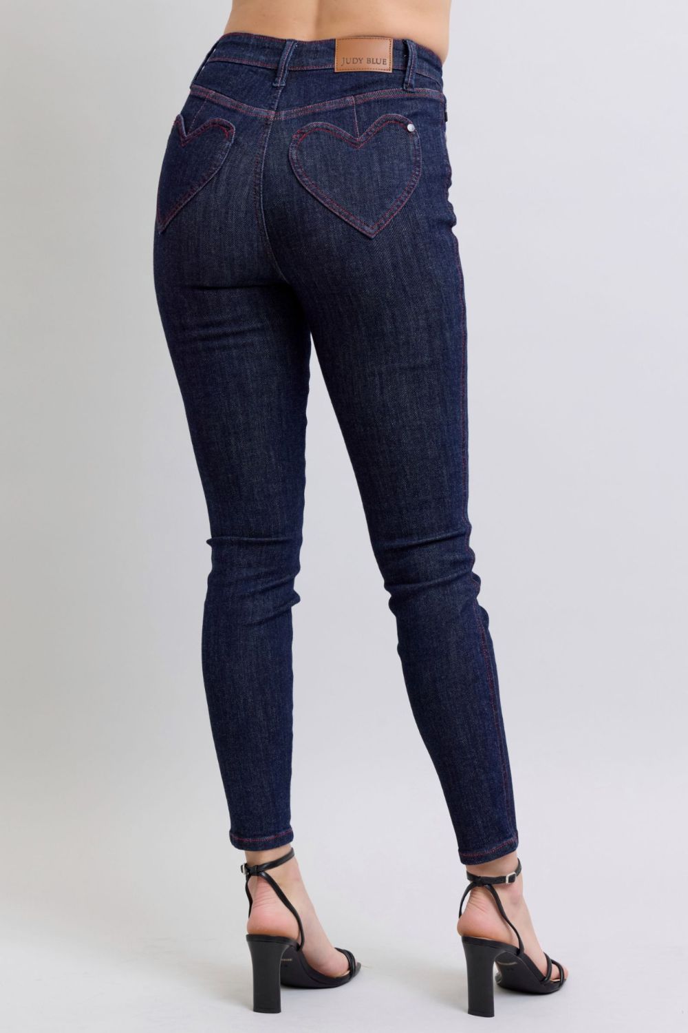 Women's Heart Shaped Back Pockets Skinny Jeans