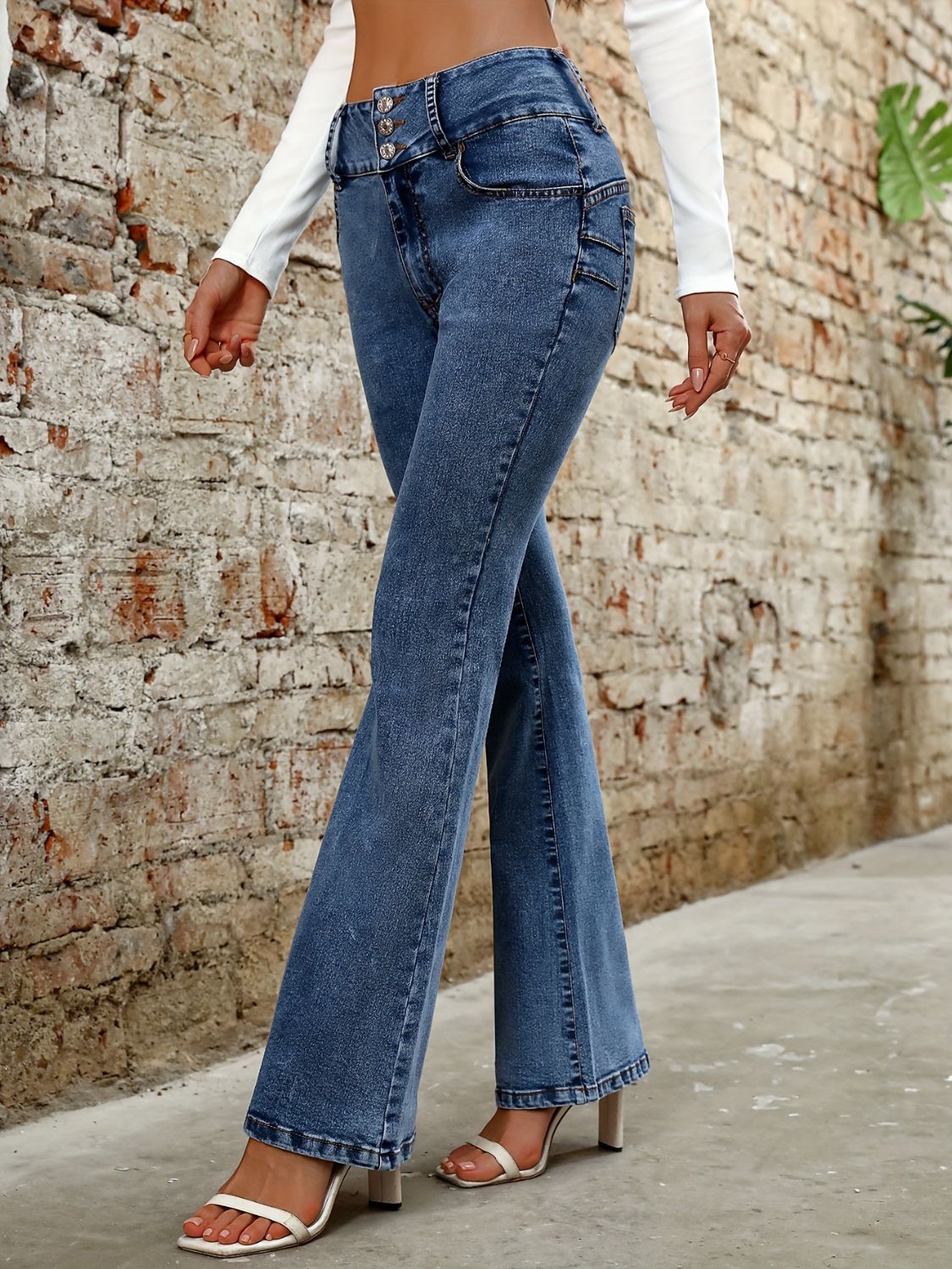 Women's Pocketed Bootcut Jeans