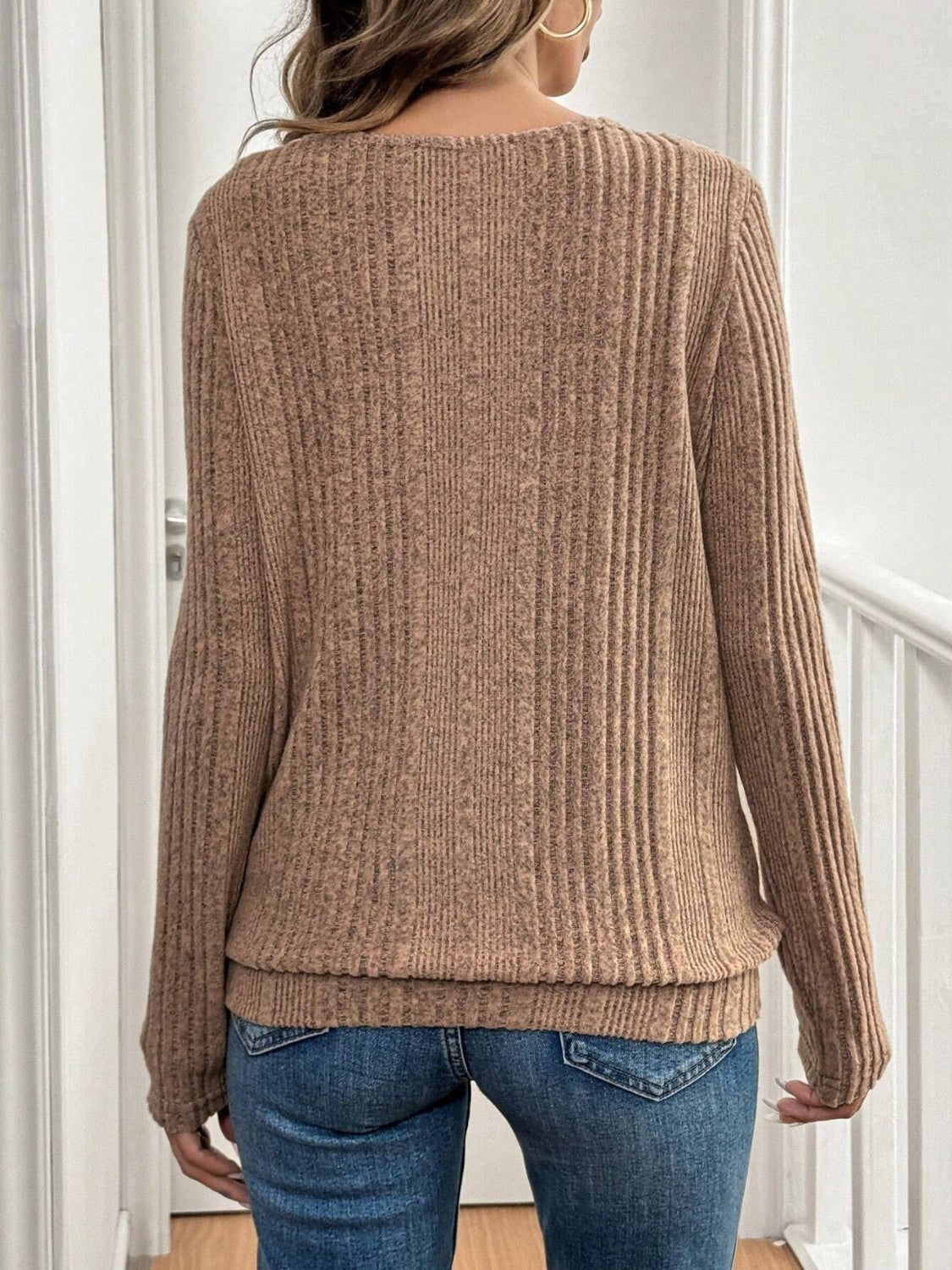 Women's Cutout Round Neck Long Sleeve Top