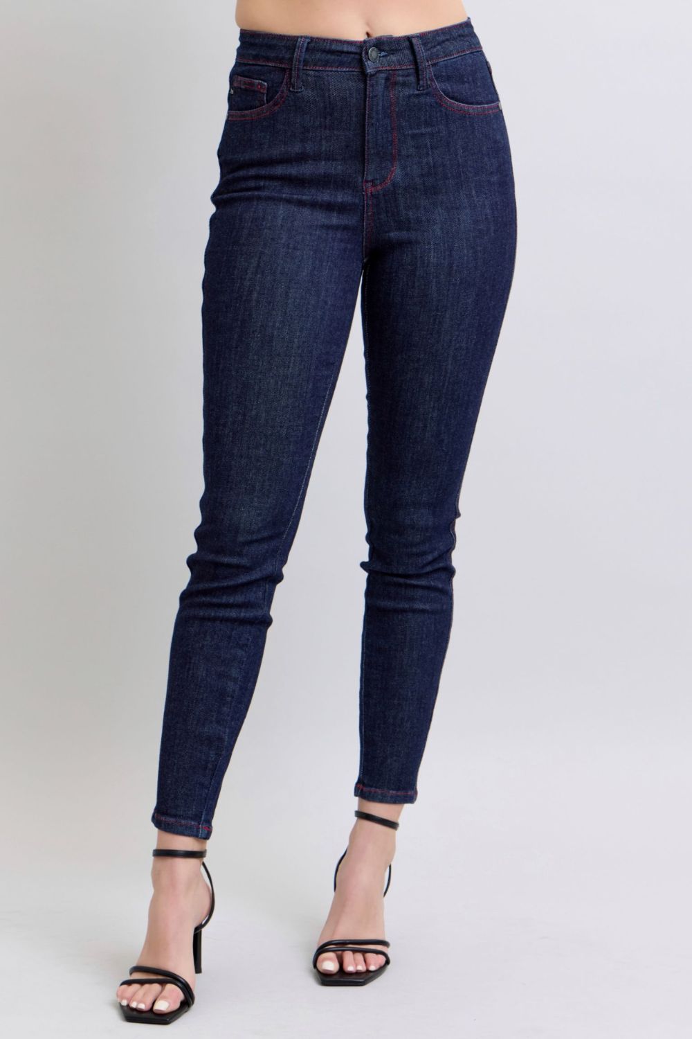 Women's Heart Shaped Back Pockets Skinny Jeans