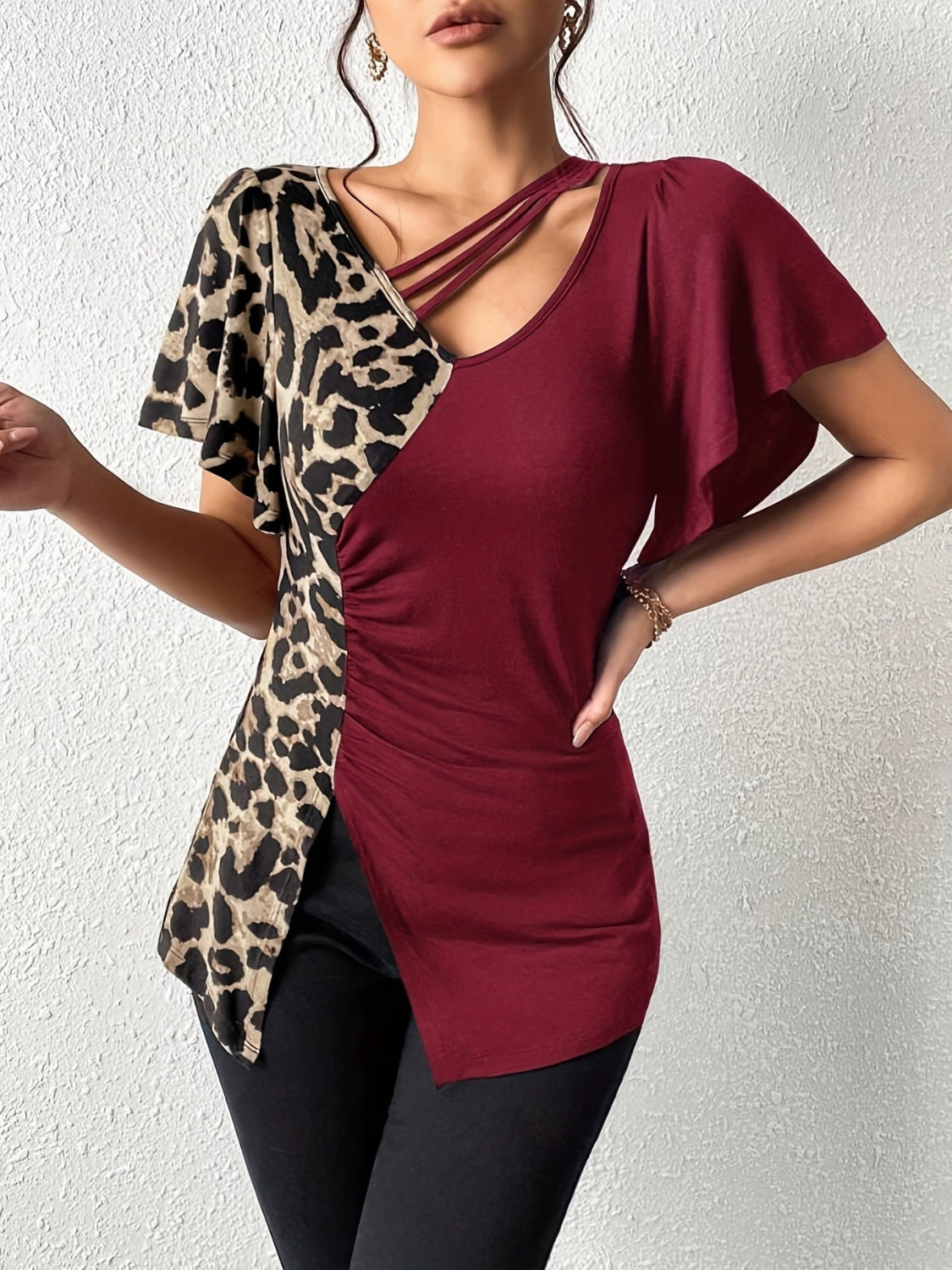 Women's Ruched Leopard Flutter Sleeve Top