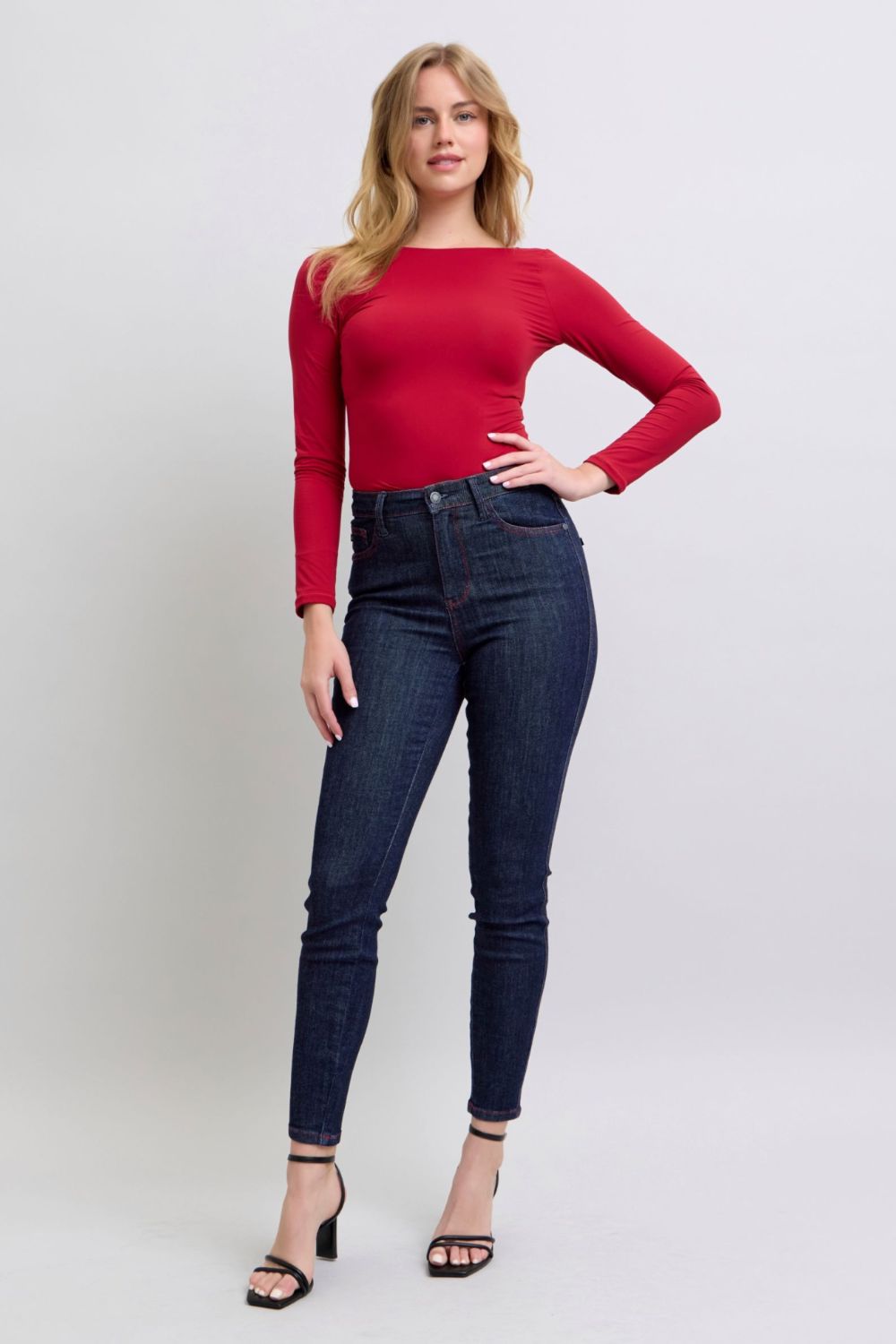 Women's Heart Shaped Back Pockets Skinny Jeans