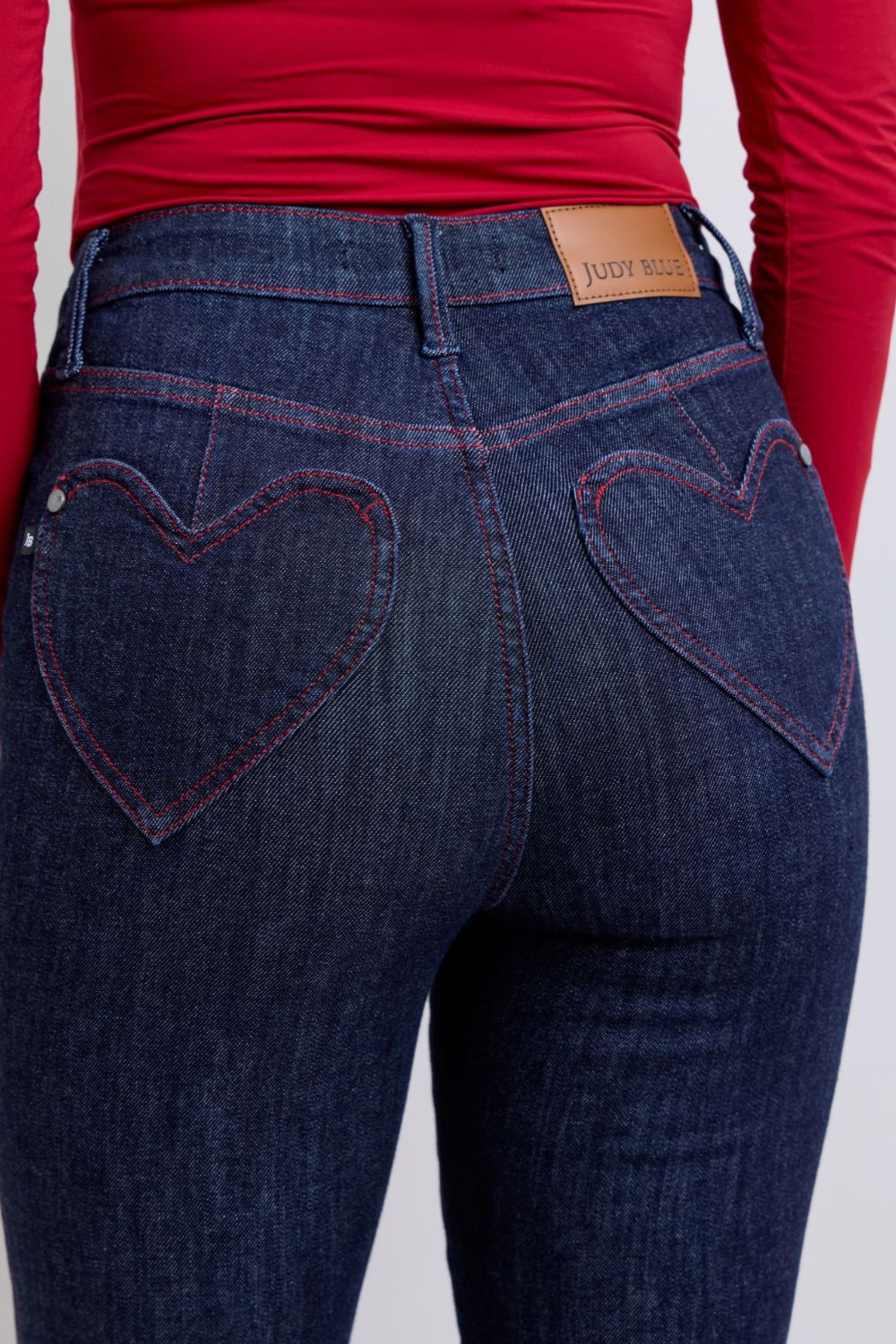 Women's Heart Shaped Back Pockets Skinny Jeans